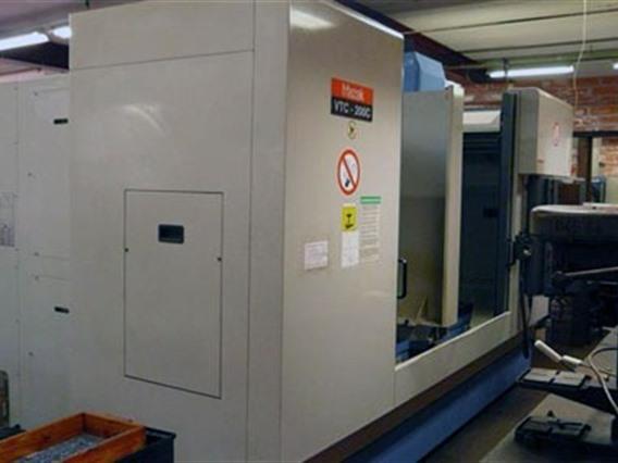 Mazak VTC 200 C CNC