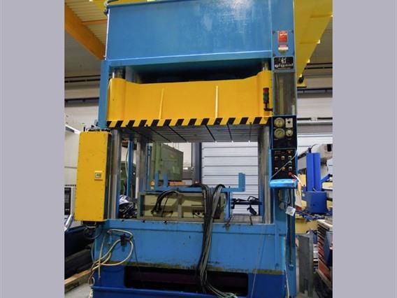 Gigant 400 T