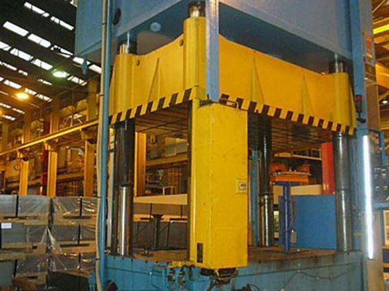 Gigant 400 T