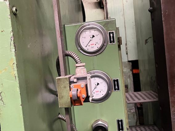 LVD 120 Ton + 40 ton 