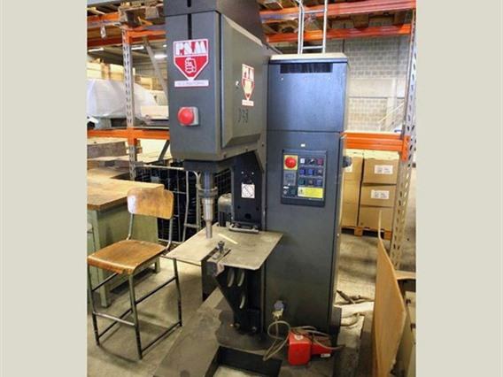PSM Uniclinch insertion machine