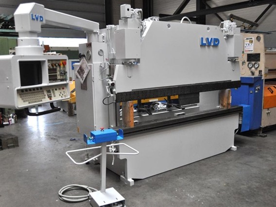 LVD PPEB 50T x 2500 mm CNC
