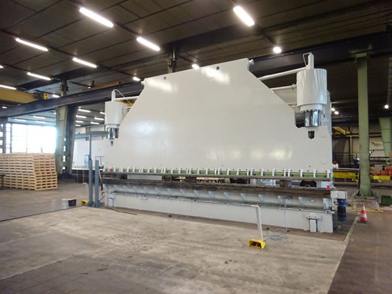 LVD PPE 200 ton x 8100 mm CNC