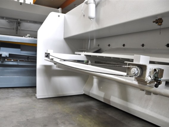 LVD MVC 3000 x 12 mm