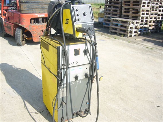 Esab Lag 315 with Puls-Aid & Esab feed 30-4