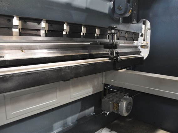 Durma HAP 40200 200T x 4050 mm CNC