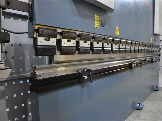 Durma HAP 40200 200T x 4050 mm CNC