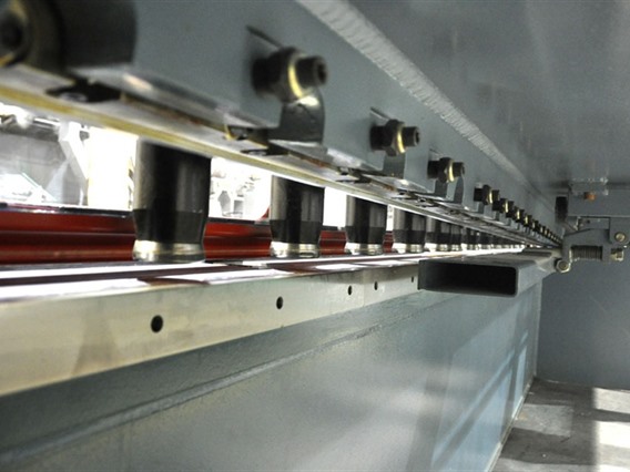 Durma SB 4006 NT 4100 x 6 mm CNC