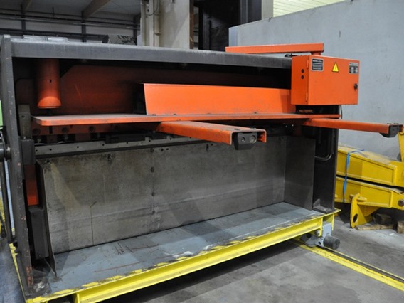 Amada Promecam GPN 425 2500 x 4 mm CNC
