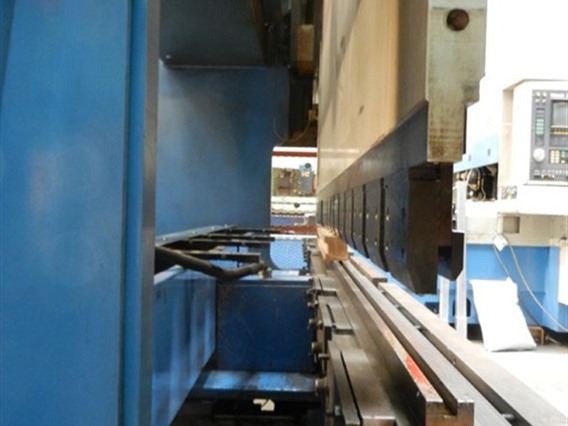 Mazak Apex 100 100T x 3000 mm CNC