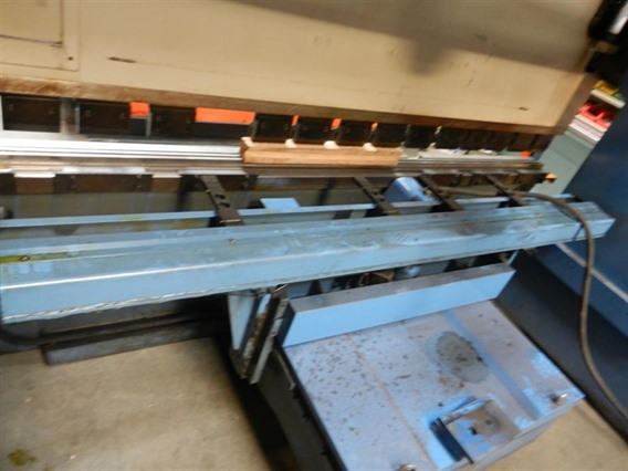 Mazak Apex 100 100T x 3000 mm CNC