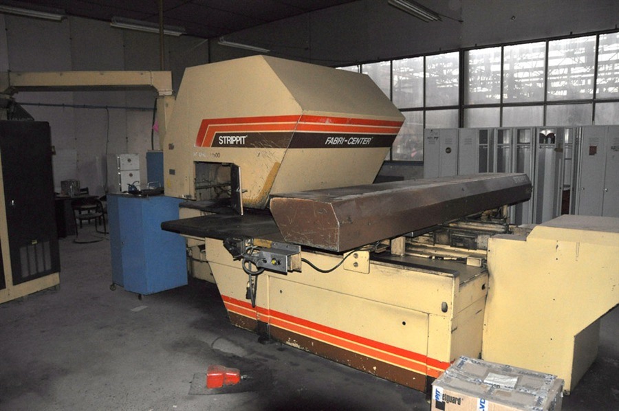 Used Stamping Punching Press Thin Metalsheet Strippit FC 1250 X 30 Used stamping punching press thin metalsheet strippit fc 1250 x 30