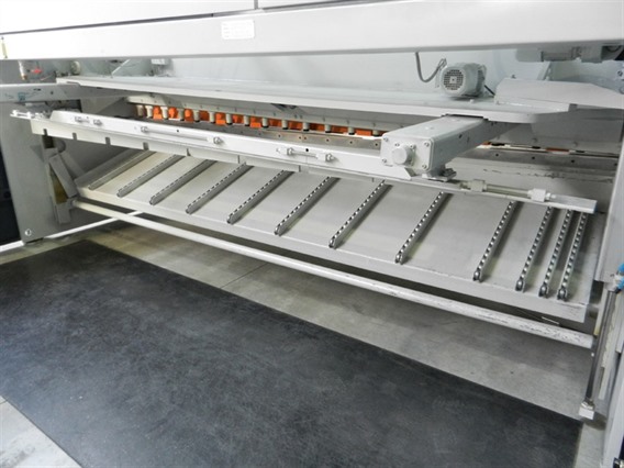 LVD MVS-TS 4000 x 6 mm CNC