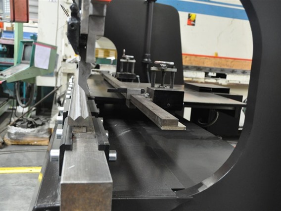 Amada Promecam RG 80-30 CNC