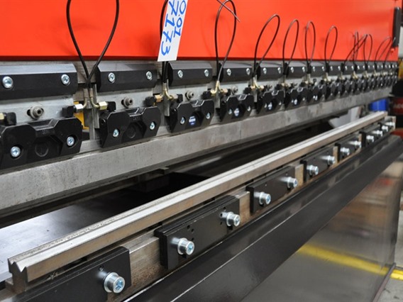 Amada Promecam RG 80-30 CNC
