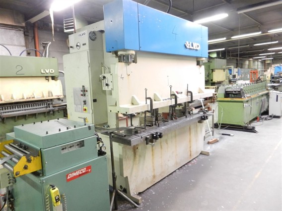 Dimeco decoil./ straight LVD punchpress + rollforming