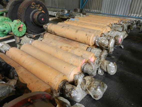 Wean United Contin. hot strip rolling mill (8 stands)