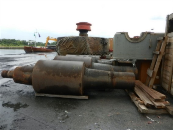 Wean United Contin. hot strip rolling mill (8 stands)
