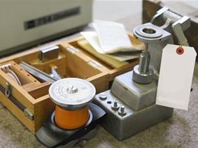 Mim Poldi durometer, Zugfestigkeit- und Druckversuchmaschinen