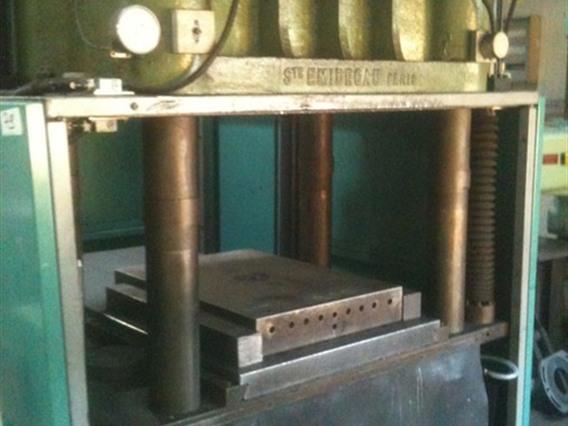 Emidecau press 400 ton