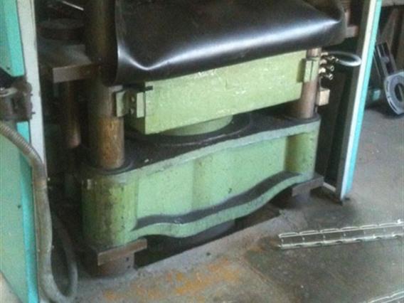 Emidecau press 400 ton