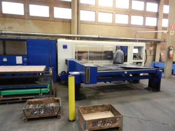 Trumpf L2530 1250 x 2500 mm 2,4 kW