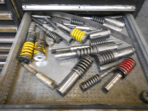 Lista cases with amada punch tools