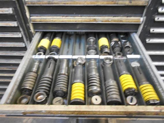 Lista cases with amada punch tools