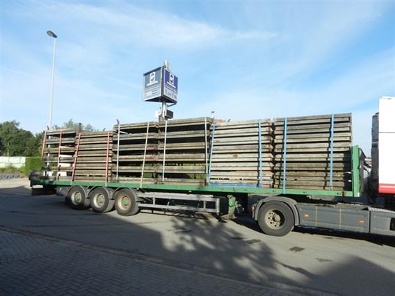 Manufacturing concrete slabs Stelcon