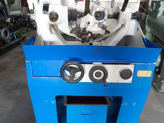 Avyac 3P32 drill sharpener