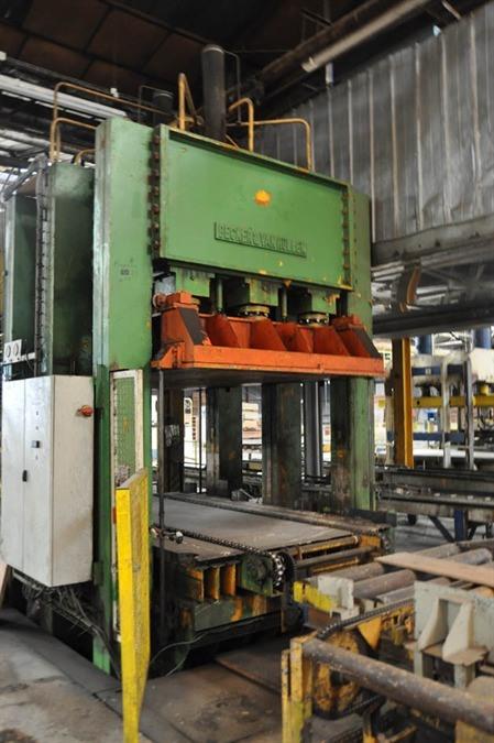 Used Warm & cold flow forming presses, Becker panel press - 650 ton N° 7910