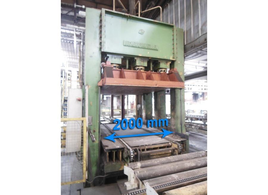 Used Warm & cold flow forming presses, Becker panel press - 650 ton N° 7910