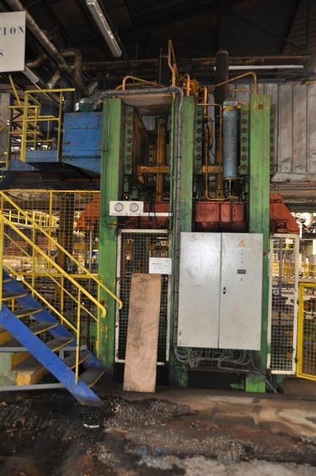 Used Warm & cold flow forming presses, Becker panel press - 650 ton N° 7910