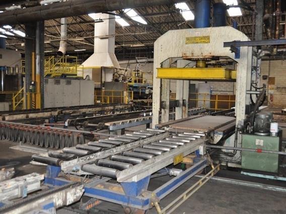 Valette panel press 410 ton