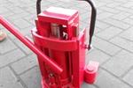 Heavy duty jack for lifting machines 8 ton