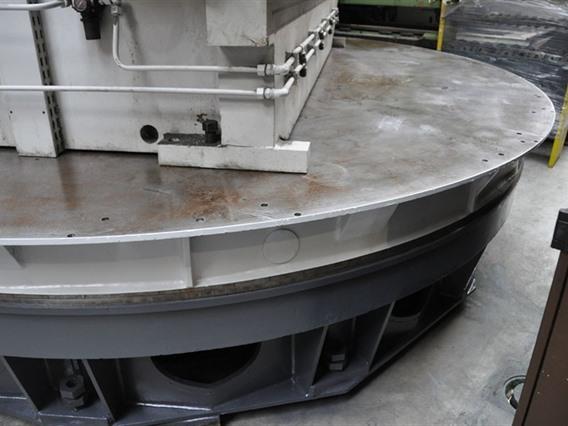 Turntable dia 4200 mm x 80 ton