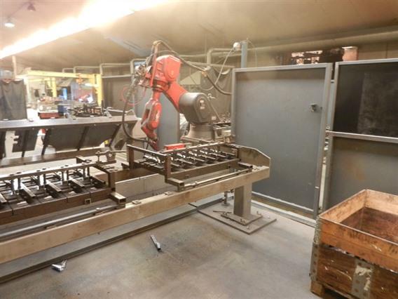 Panasonic VR032 6 axis robot + 4 welding stations