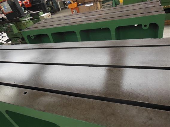 Clamping table 2600 x 900 x 1000mm
