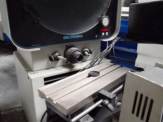 Deltronic DH400 profile projector