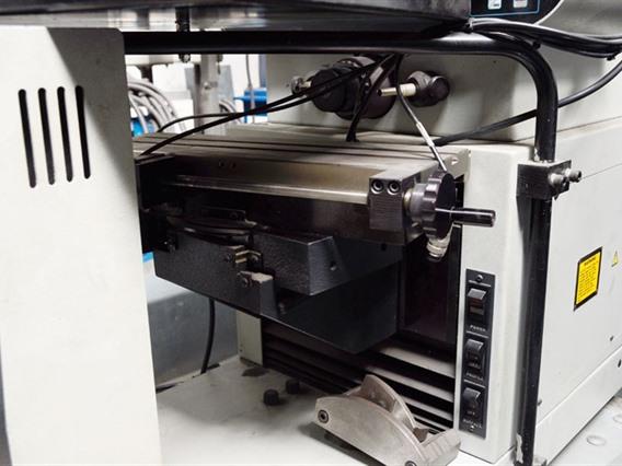 Deltronic DH400 profile projector