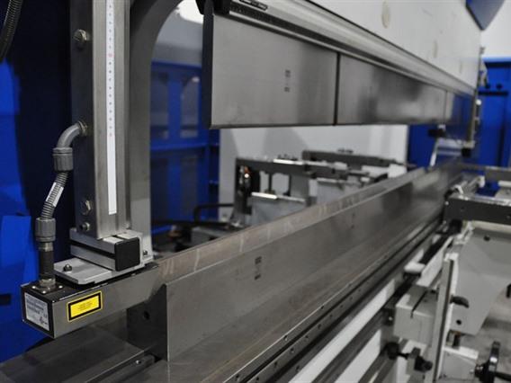 LVD PPEB-EFL Turbo 320 ton x 3100 mm CNC