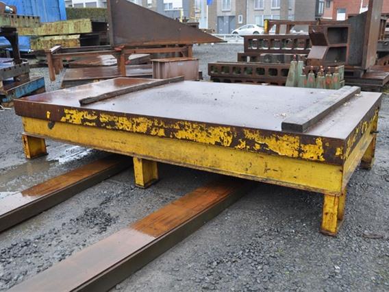 Work table 2000 x 4010 mm