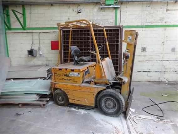 Komatsu FB25 2500 kg