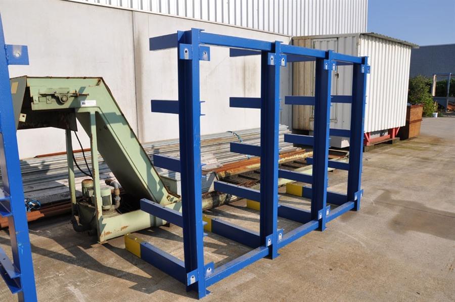 Used Storage & retrievel systems / Containers, ZM - Stacking arms N° 8980