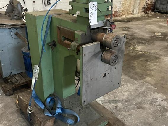 Hyllus 300 beading machine