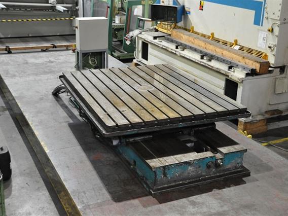 Defum turntable 2500 x 2000 mm