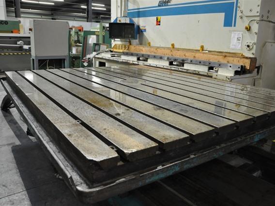Defum turntable 2500 x 2000 mm