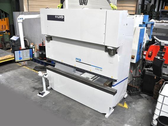 LVD PPCB 220 ton x 3100 mm CNC