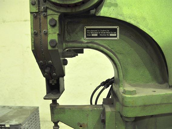 Aylesbury Style 120 - rivet setting machine