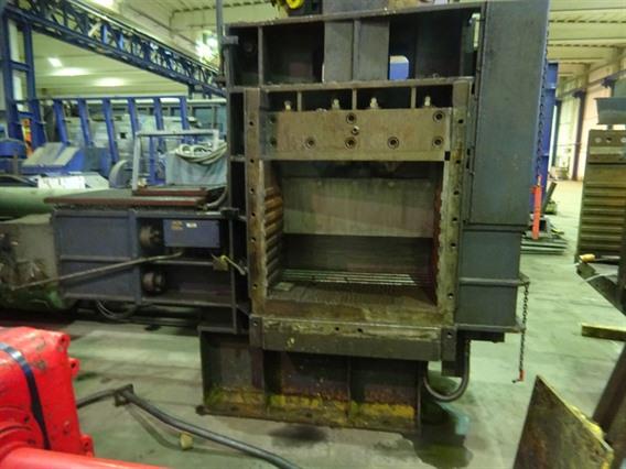 Lindemann Scrap balling press - 150 ton